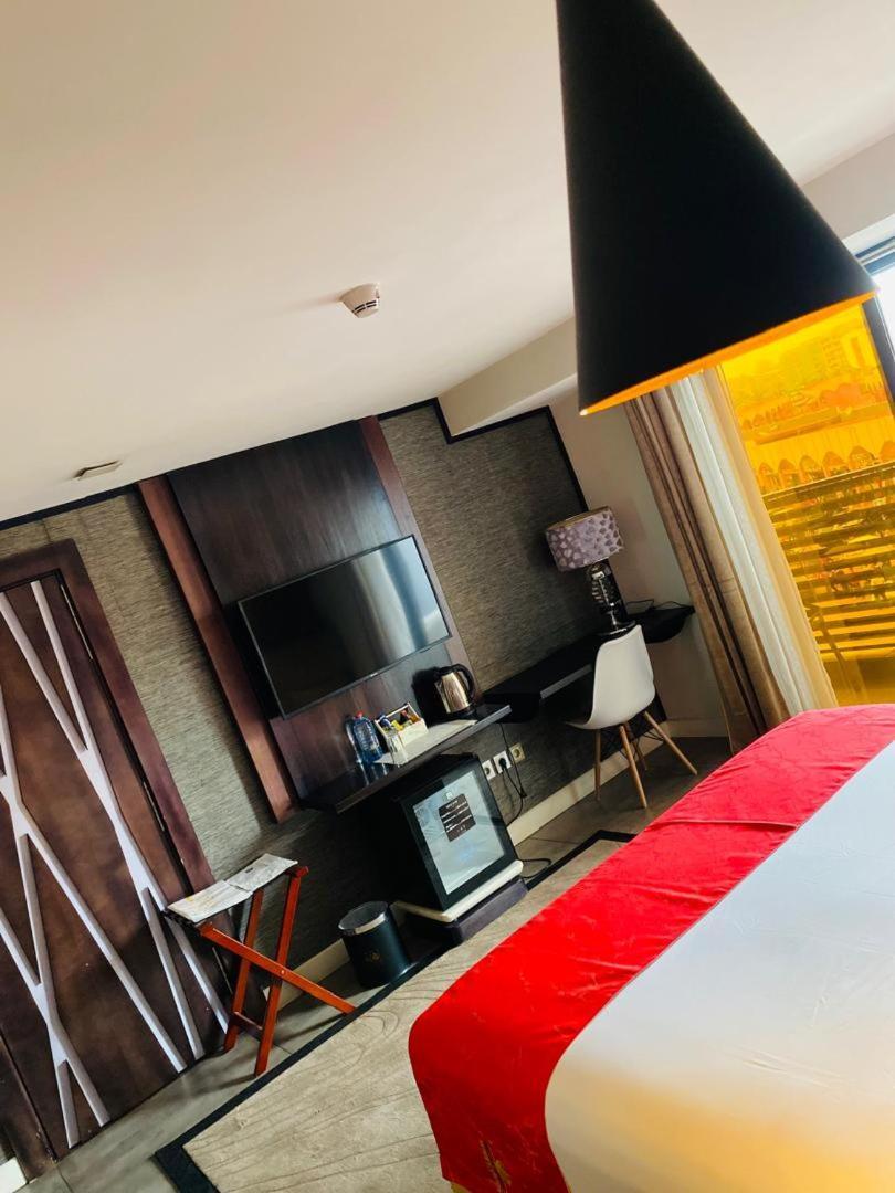 Boun's Hotel Yaoundé Extérieur photo