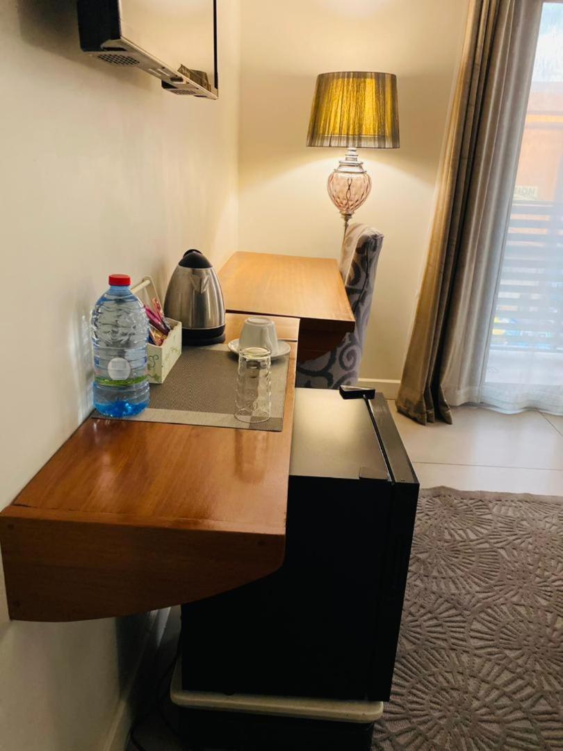 Boun's Hotel Yaoundé Extérieur photo
